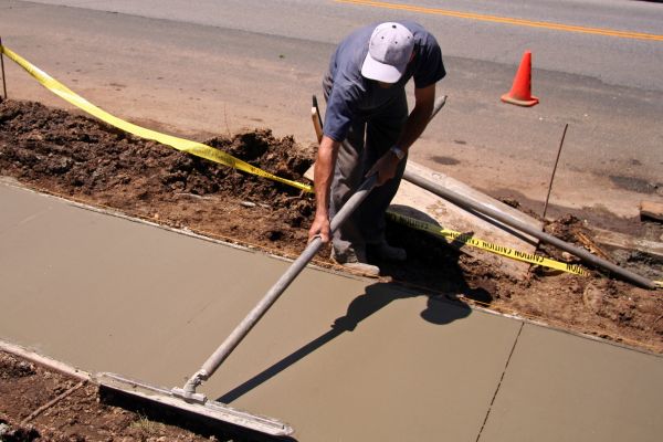Sidewalk Pouring in Santa Rosa